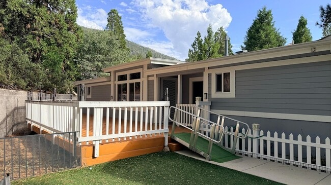 Foto del edificio - 25001 Rim Rock Rd