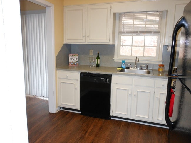 Kitchen - The Cove