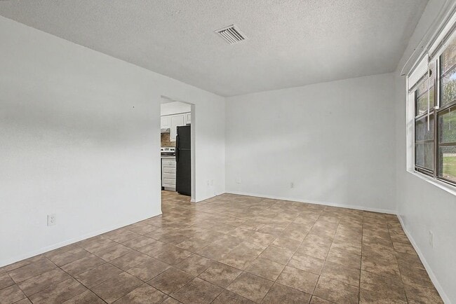 Building Photo - 3080 S Clematis Way