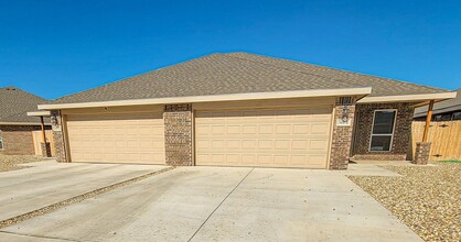 Building Photo - 5606 Jarvis St