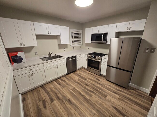 cocina - 1019 Widdicomb Ave NW