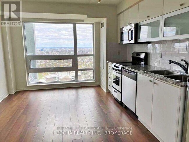 Photo du bâtiment - 2015 Sheppard Ave E