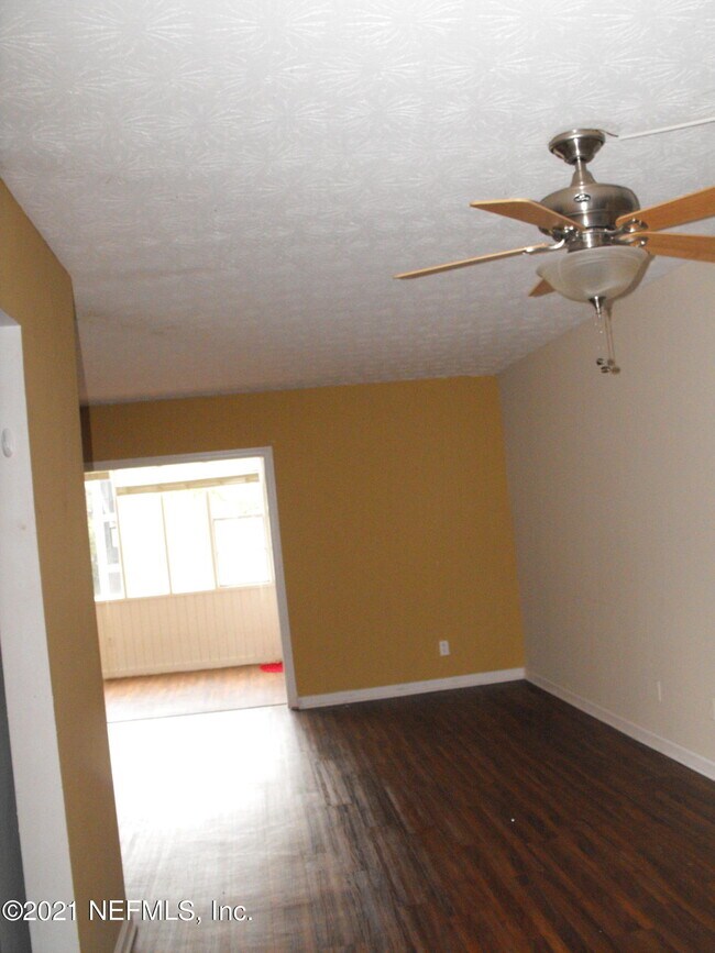 Foto del edificio - 4306 Plaza Gate Ln S