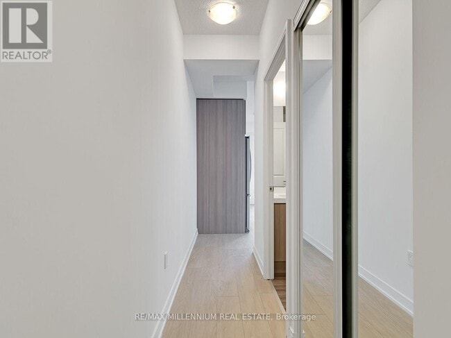 Building Photo - 8 Nahani Way