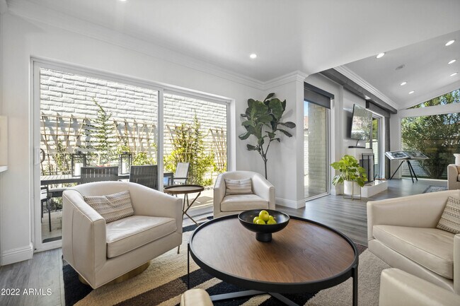 Foto del edificio - 7322 E Sierra Vista Dr