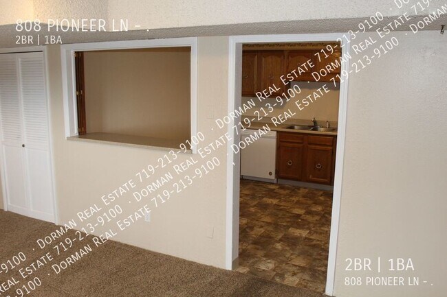 Foto del edificio - Lower level Duplex