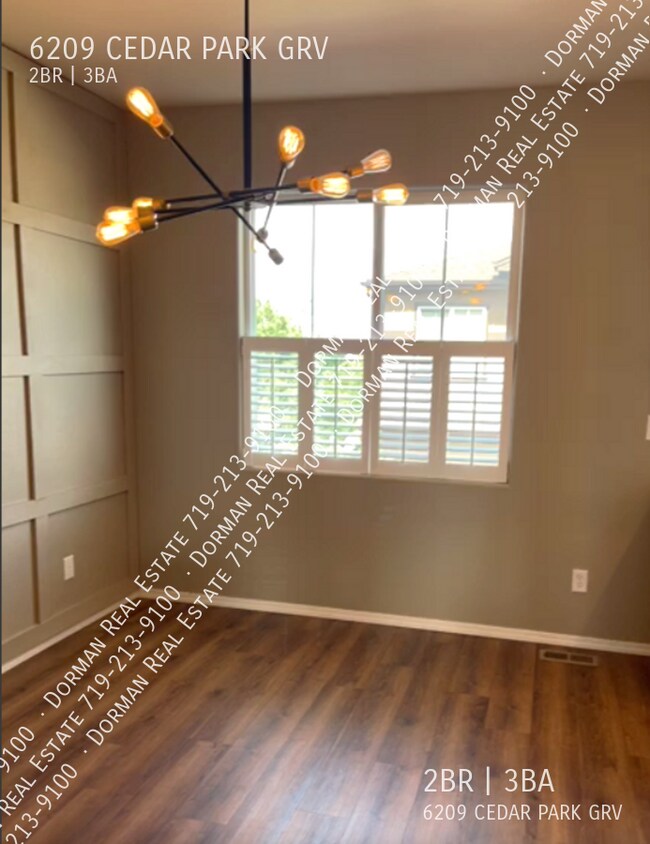 Foto del edificio - Townhome Mountain Views & AC