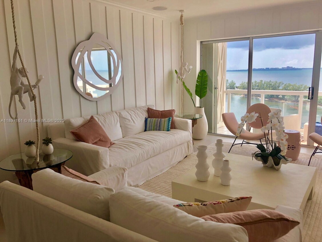 Foto principal - 2451 Brickell Ave