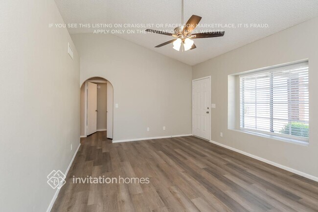 Building Photo - 1055 N Recker Rd