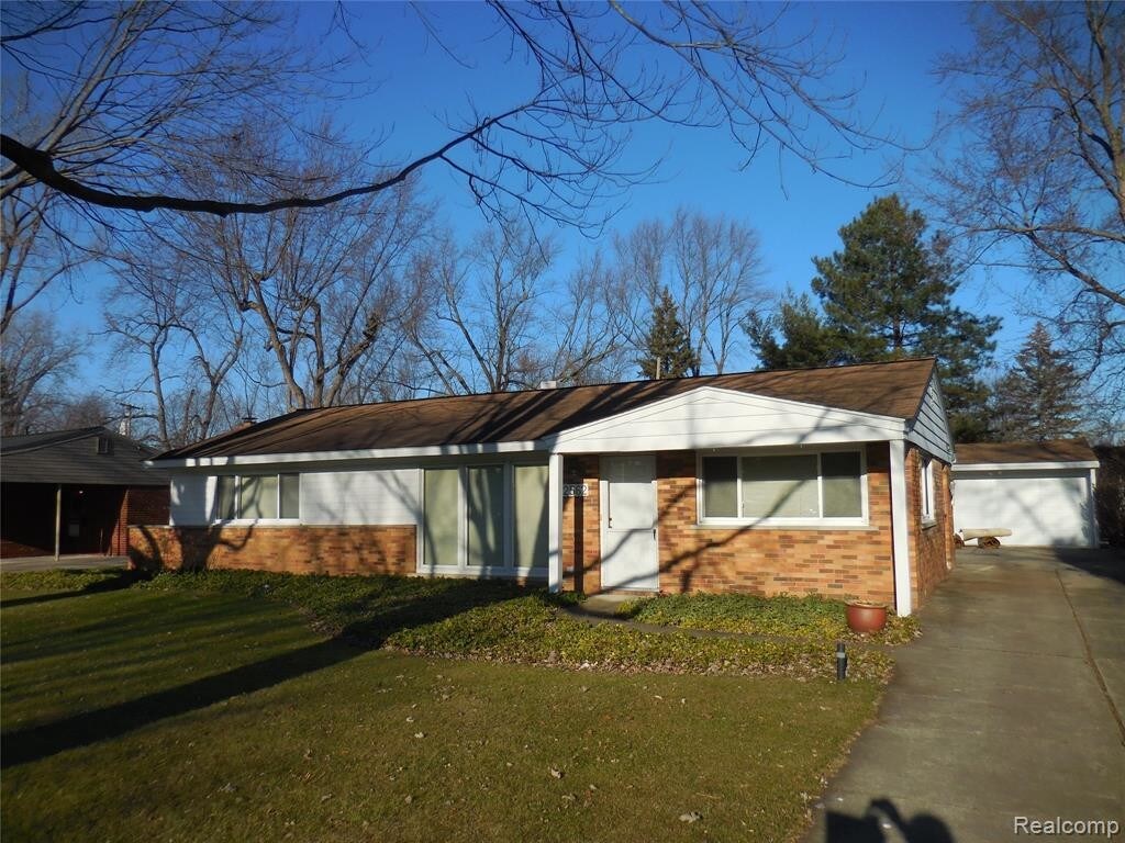 Foto principal - 2562 Ivanhoe Dr