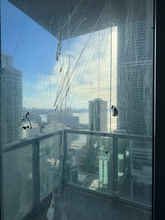 Building Photo - 1050 Brickell Ave