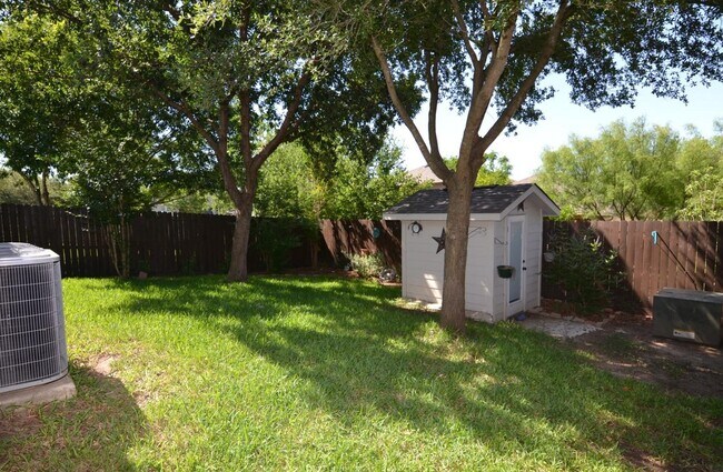 Foto del edificio - 11116 Vollmer Ln