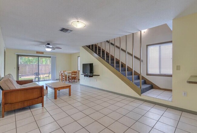 Foto del edificio - 801 N Clake Ave