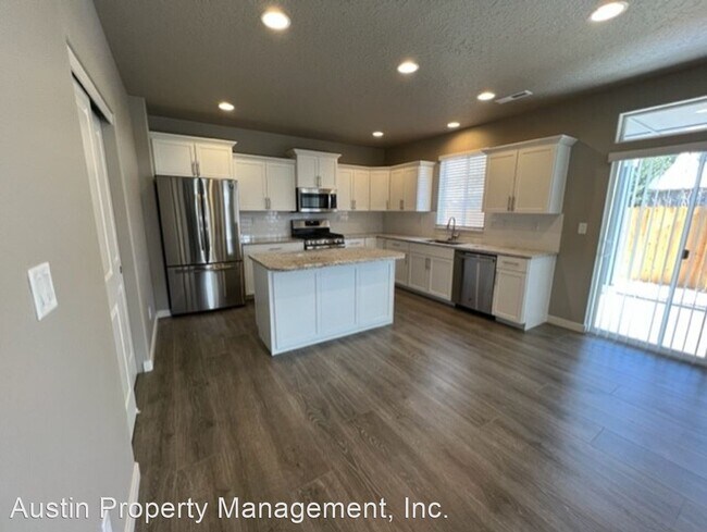Building Photo - 4 br, 2.5 bath House - 1904 SW 39th Street