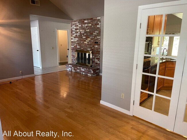 Building Photo - 3 br, 2 bath House - 3635 MOUNTAIN VIEW DRIVE