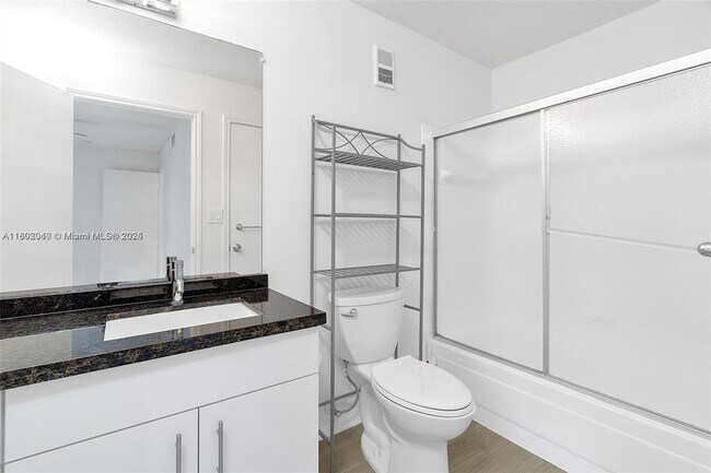 Foto del edificio - 2351 NW 33rd St