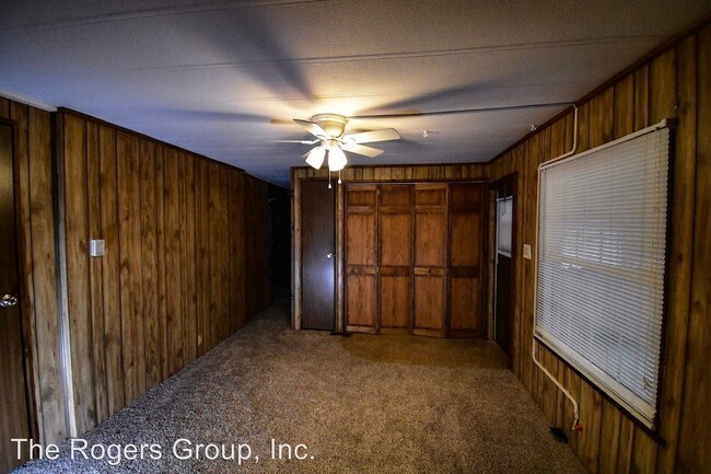 Building Photo - 3 br, 2 bath House - 215 Garrett Rd