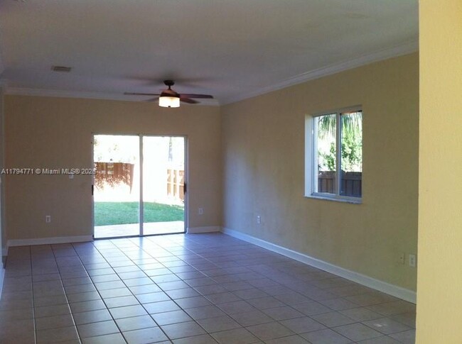 Foto del edificio - 2601 NE 41st Cir