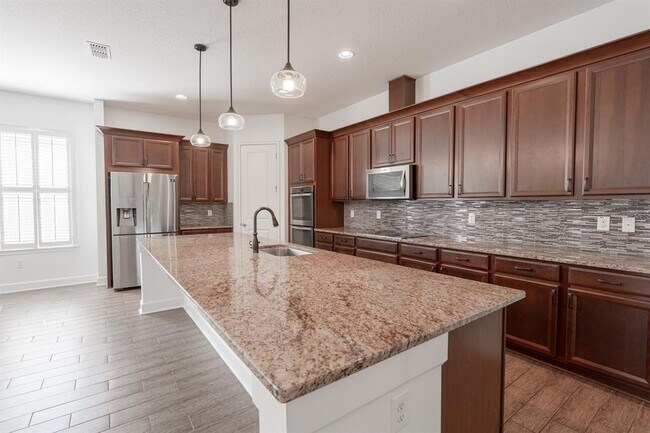 Building Photo - 10667 Cardera Dr