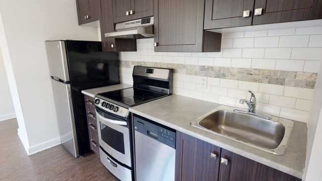 Interior Photo - 45 Somerset