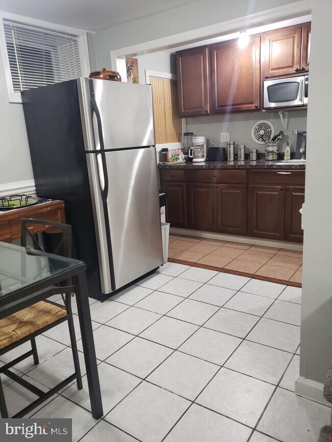 Foto del edificio - 4954 Sunset Ln