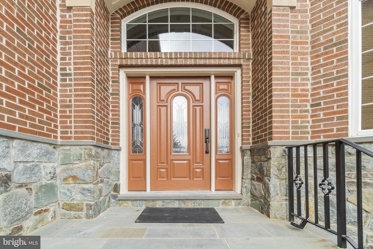 8522 Lewinsville Rd, McLean, VA 22102 House Rental in McLean, VA