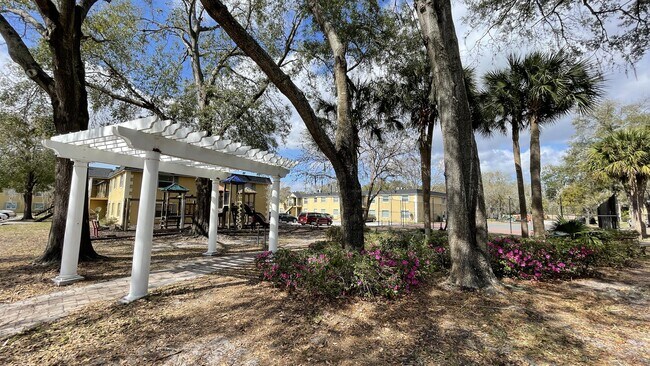 Building Photo - 7612 Forest City Rd