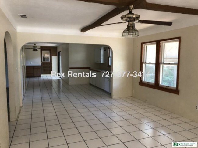 Foto del edificio - 2121 7th Ave N