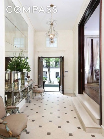 Foto del edificio - 3 E 94th St