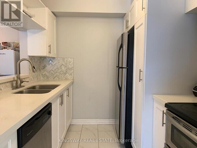 Photo du bâtiment - 95 Trailwood Dr