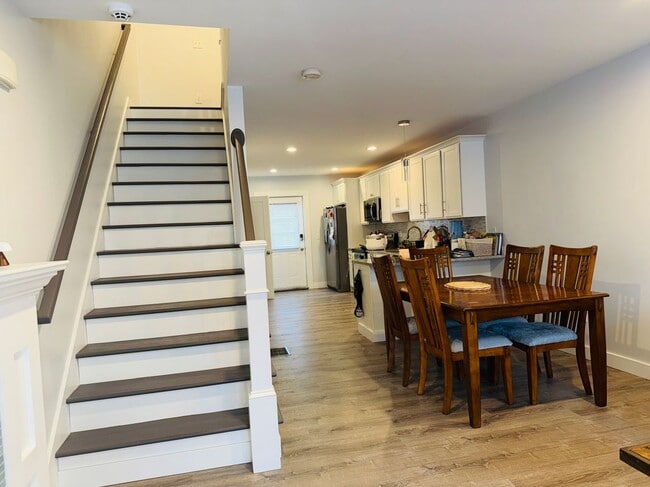 Building Photo - 69 Washington St