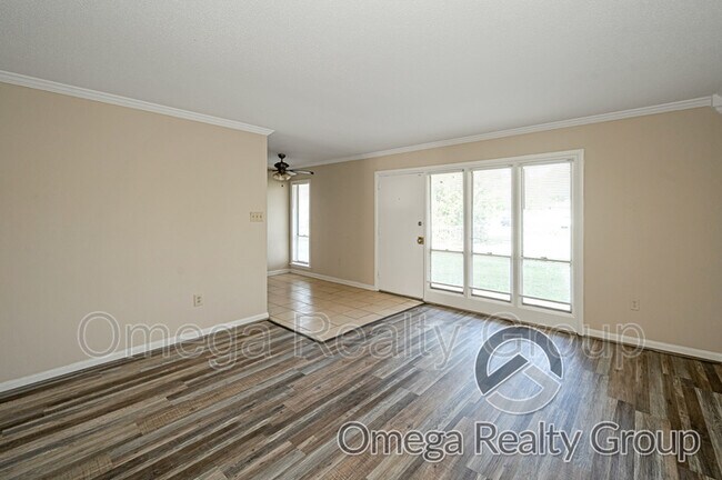 Building Photo - 4724 S Court St