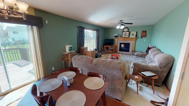 Building Photo - 3 Bedroom Single Family House- Available A...