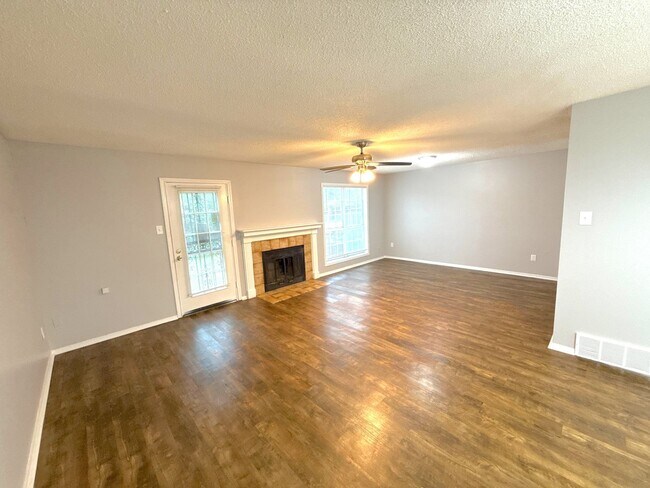 Building Photo - 3073 McVay Trail Dr