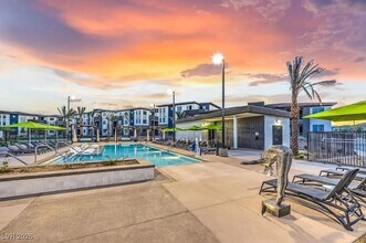 Building Photo - 4555 Camino Al Norte