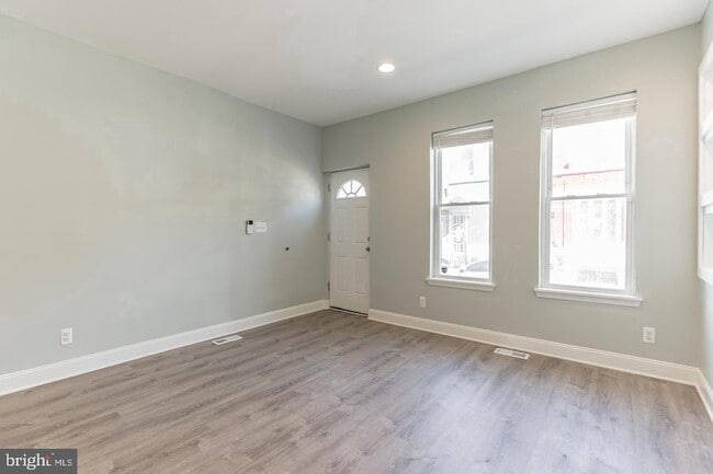 Photo - 1912 Fontain Street Townhome