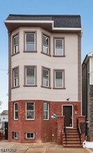 Building Photo - 579 S 12th St