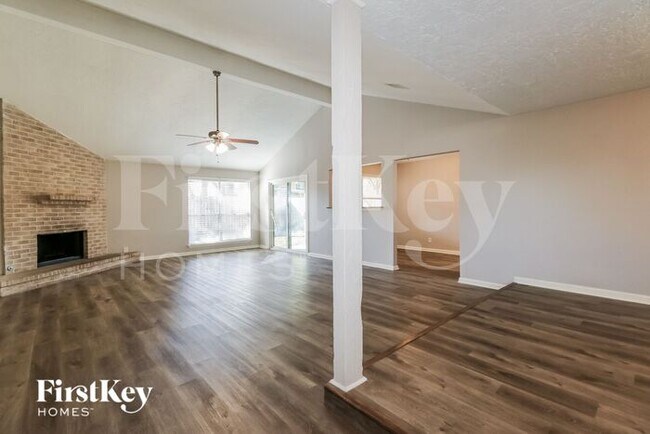 Foto del edificio - 5314 Dove Forest Lane