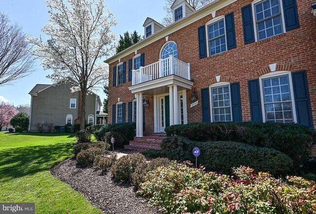 Building Photo - 9753 Bright Silk Dr