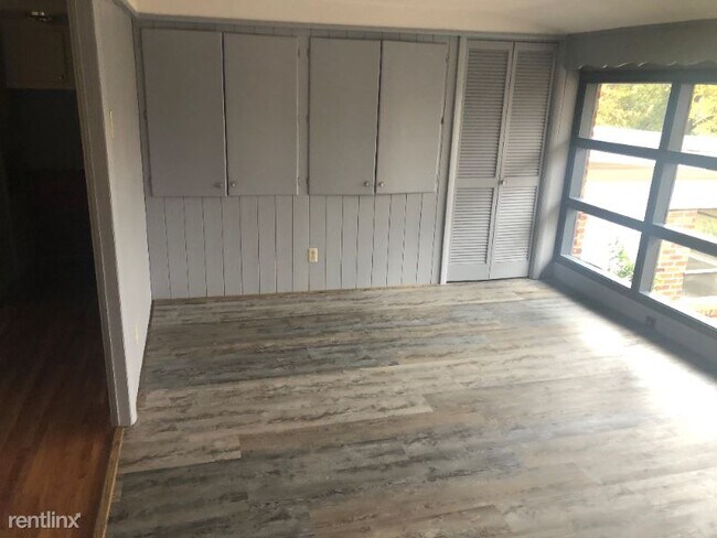 Building Photo - 3 br, 4 bath House - 1300 N Parker Rd
