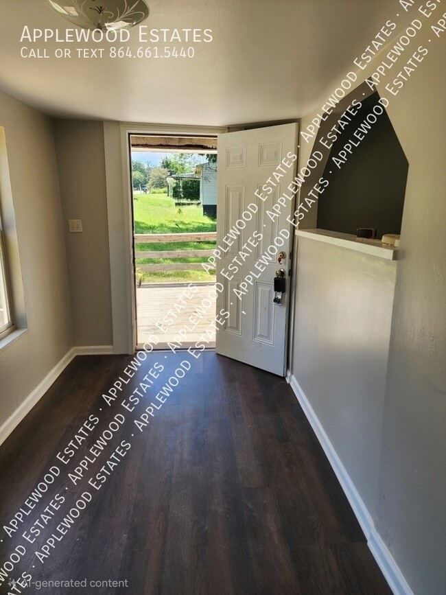 Building Photo - 455 Dogwood Cir
