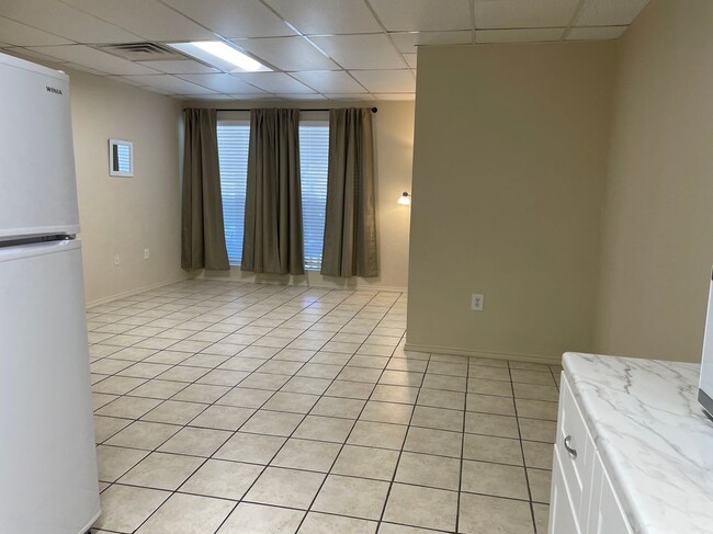 Building Photo - 5712 Padre Blvd