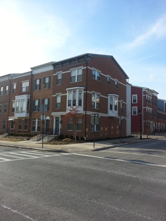 924 E Pratt St, Baltimore, MD 21202 Townhome Rentals in Baltimore MD