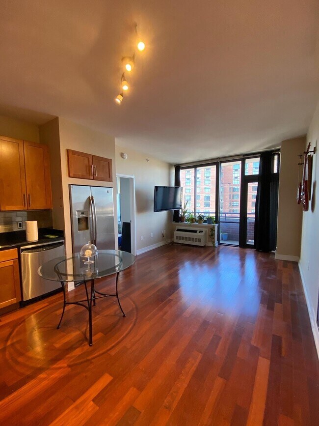 389 Washington St Unit 31C, Jersey City, NJ 07302 Condo for Rent in