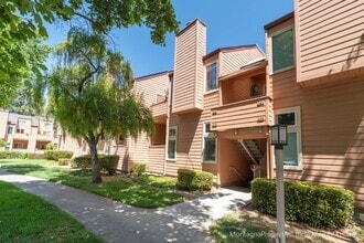 Building Photo - 343 Tradewinds Dr