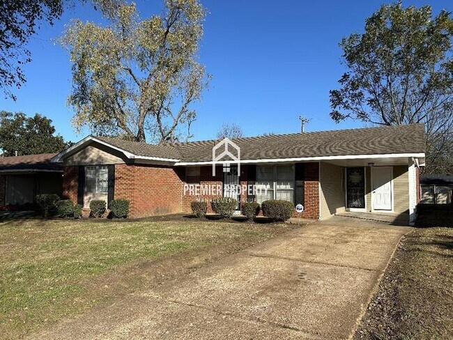 Building Photo - 4354 Wanatah St