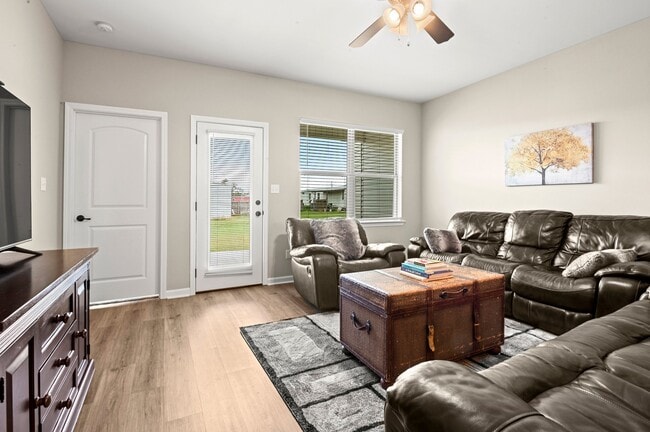 Building Photo - 17457 Berkshire Dr