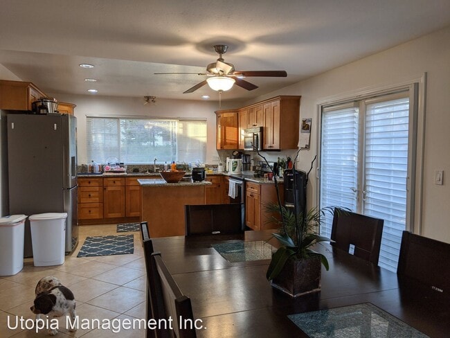 Building Photo - 3 br, 2 bath House - 7032 Pera Drive