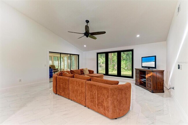 Foto del edificio - 1304 Water Oak Way N