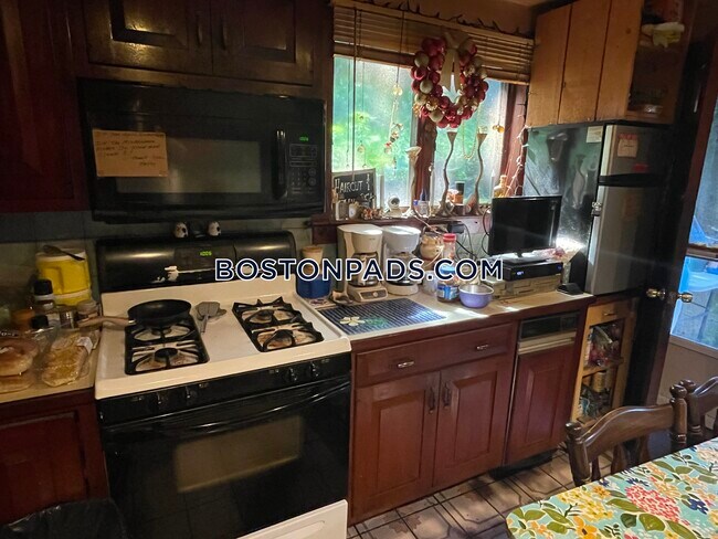 Foto del edificio - 174 Pleasant St